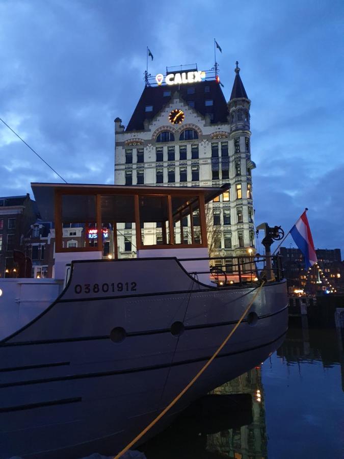 Hotel De Coaster & Aquarium Ponton Rotterdam Esterno foto