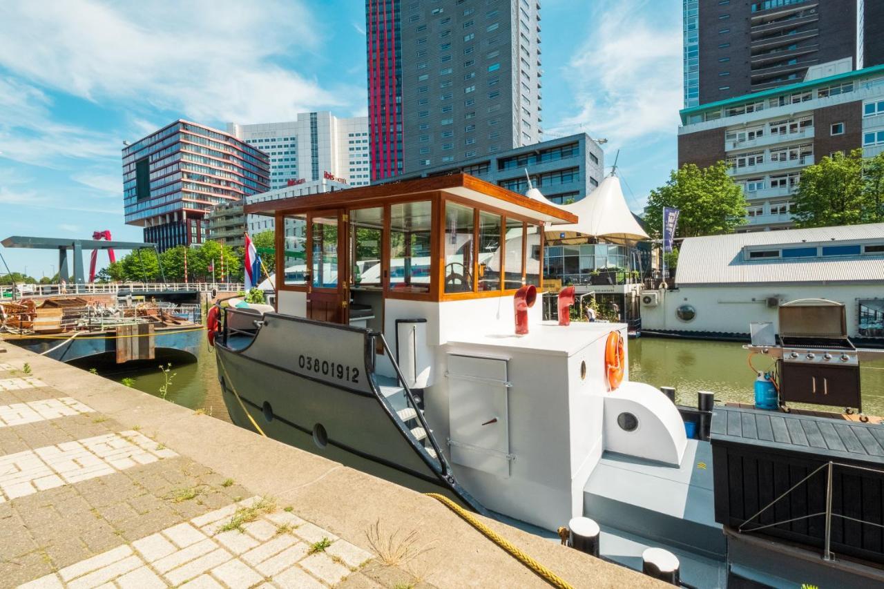 Hotel De Coaster & Aquarium Ponton Rotterdam Esterno foto